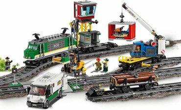 Конструктор LEGO Товарный поезд 60198, деталей 1226 шт купить,NaN
