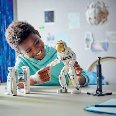 Конструктор LEGO Астронавт в космосе Creator 31152, деталей 647 шт купить,NaN