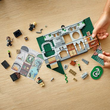 Конструктор LEGO Флаг факультета Слизерин 76410, деталей 349 шт купить,NaN