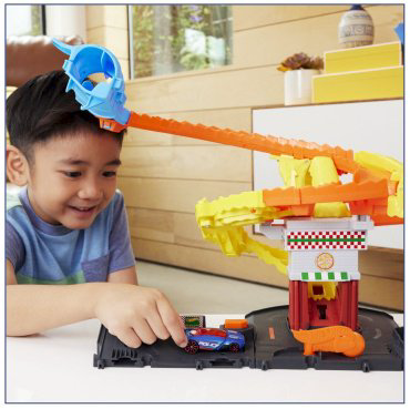 Набор Юный гонщик Hot Wheels HTN810 купить,NaN