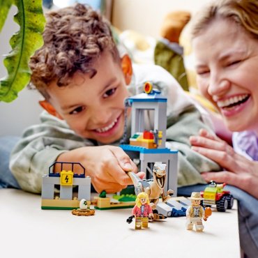 Конструктор LEGO Побег велоцираптора 76957, деталей 137 шт