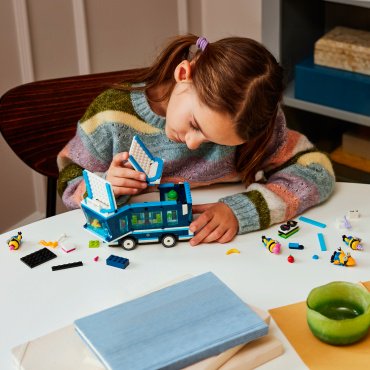 Конструктор LEGO Автомобиль для вечеринок Гадкий Я 4 75581, деталей 379 шт