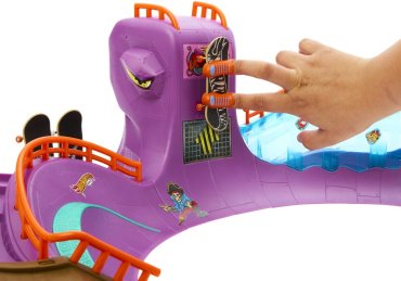 Набор Юный гонщик Hot Wheels HMK010 купить,NaN