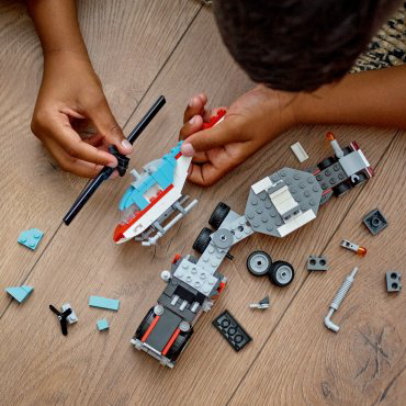 Конструктор LEGO Бортовой грузовик с вертолетом Creator 31146, деталей 270 шт купить,14390