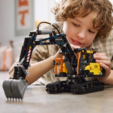 Конструктор LEGO Грузовик Volvo FMX и электрический экскаватор EC230 Technic 42175, деталей 2274 шт купить,0