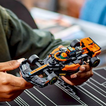 Конструктор LEGO Гоночный автомобиль Формулы 1 McLaren Speed Champions 76919, деталей 245 шт купить,NaN