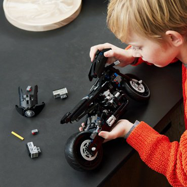 Конструктор LEGO Бэтмен – Бэтцикл 42155, деталей 641 шт купить,NaN