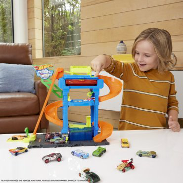 Набор Юный гонщик Hot Wheels HTN800 купить,NaN