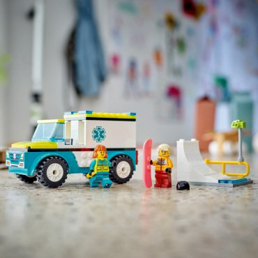 Конструктор LEGO Скорая помощь и сноубордист CITY 60403, деталей 79 шт купить,NaN