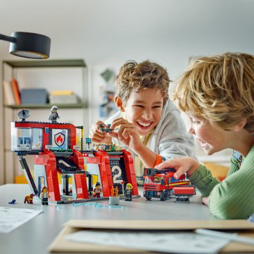 Конструктор LEGO Пожарная часть с пожарной машиной CITY 60414, деталей 843 шт купить,NaN