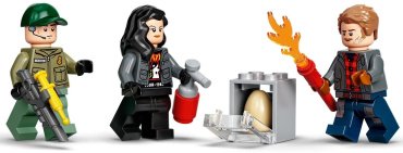 Конструктор LEGO Побег тираннозавра 76944, деталей 140 шт