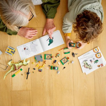Конструктор LEGO Побег тираннозавра 76944, деталей 140 шт купить,NaN