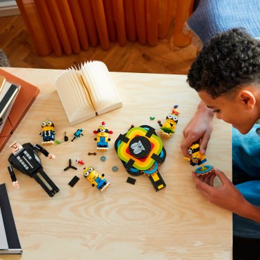 Конструктор LEGO Сборные Миньоны Гадкий Я 4 75582, деталей 839 шт