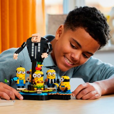 Конструктор LEGO Сборные Миньоны Гадкий Я 4 75582, деталей 839 шт