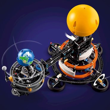 Конструктор LEGO Планета Земля и Луна на орбите Technic 42179, деталей 526 шт купить,NaN