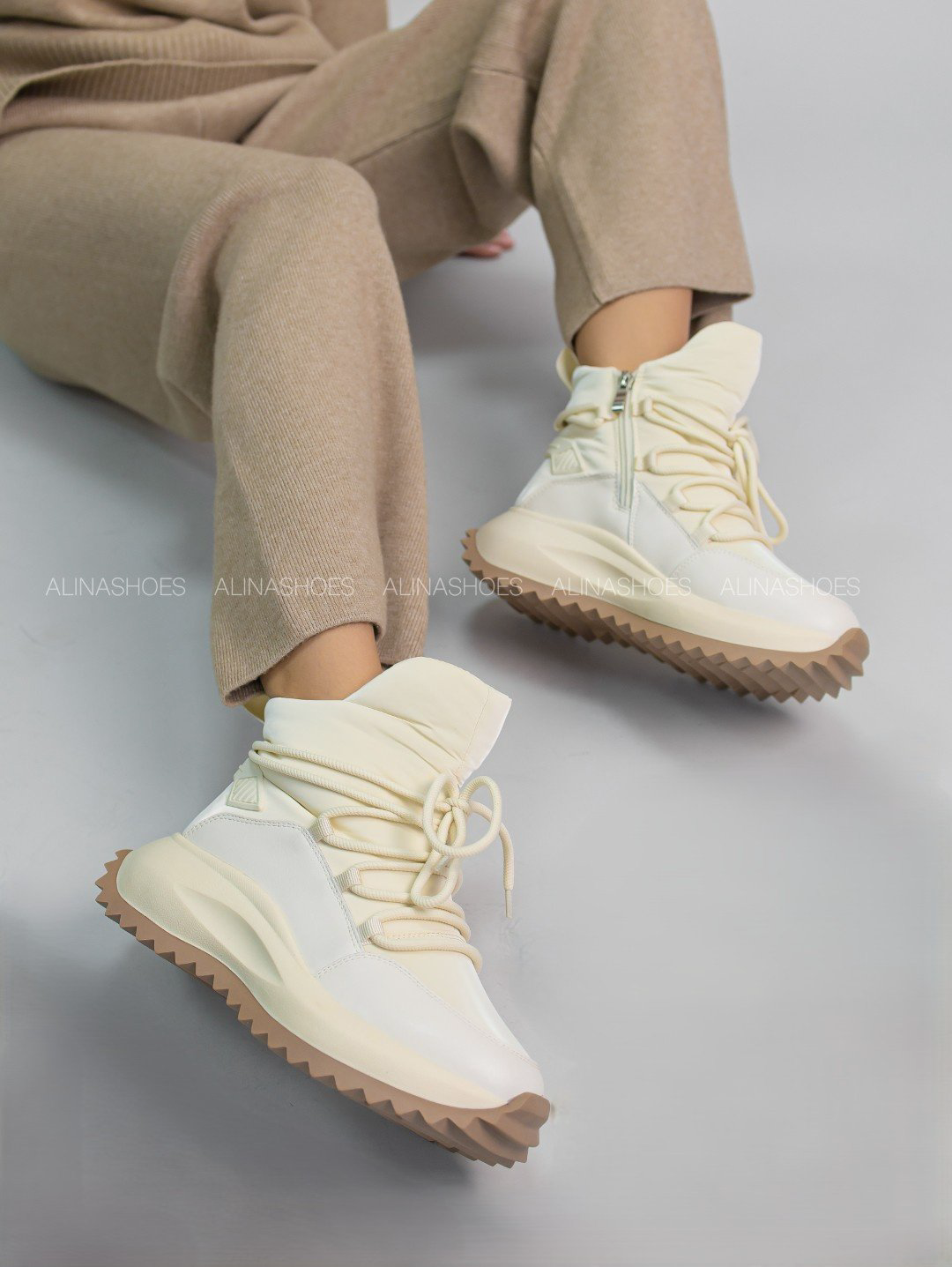 Дутики alinashoes светло-бежевый купить,NaN