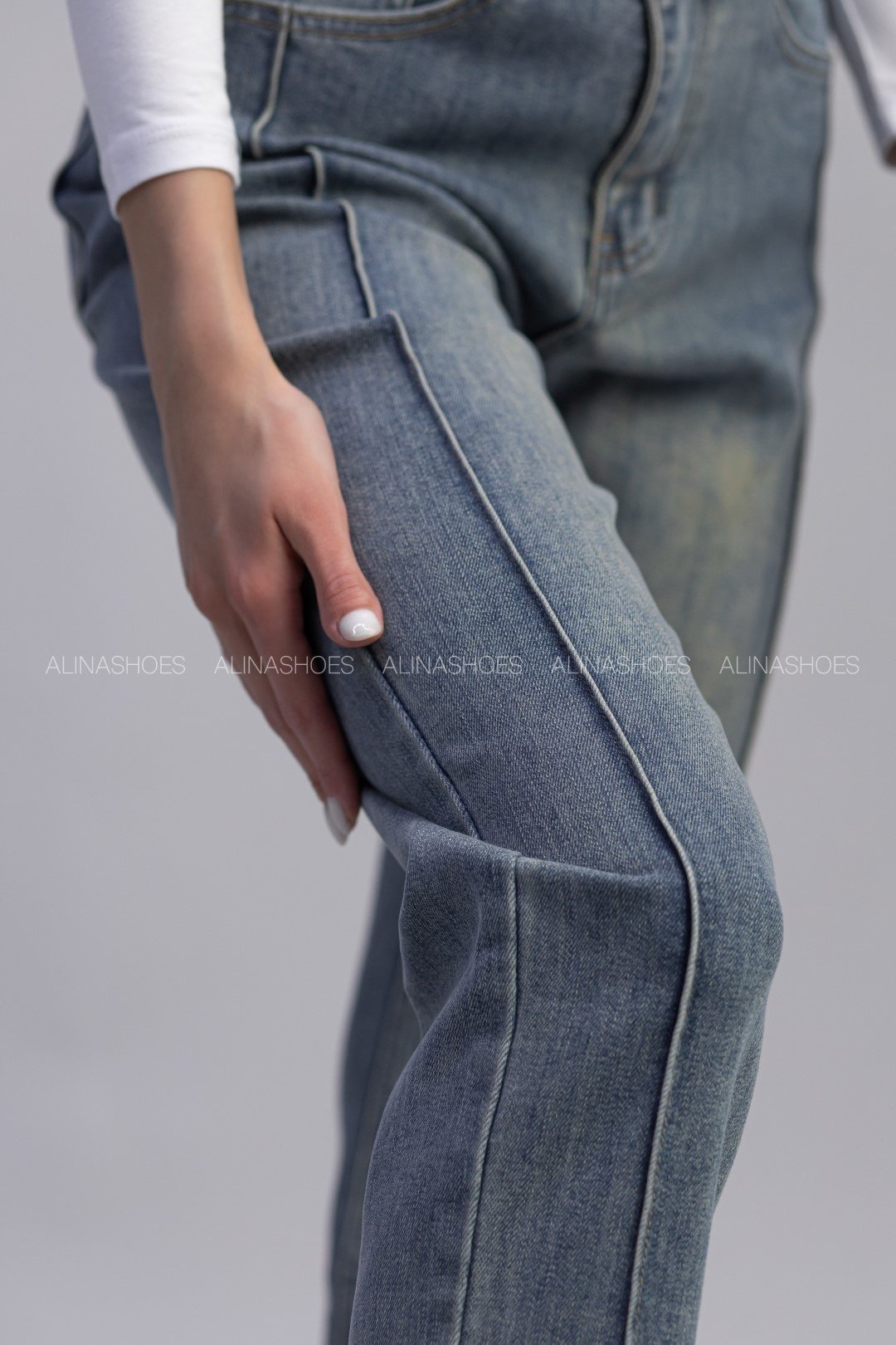 Джинсы зауженные alinashoes голубой купить,NaN