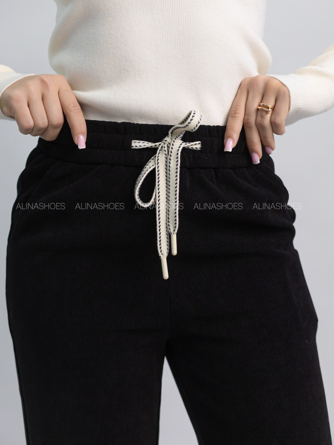 Повседневные брюки alinashoes черный купить,NaN