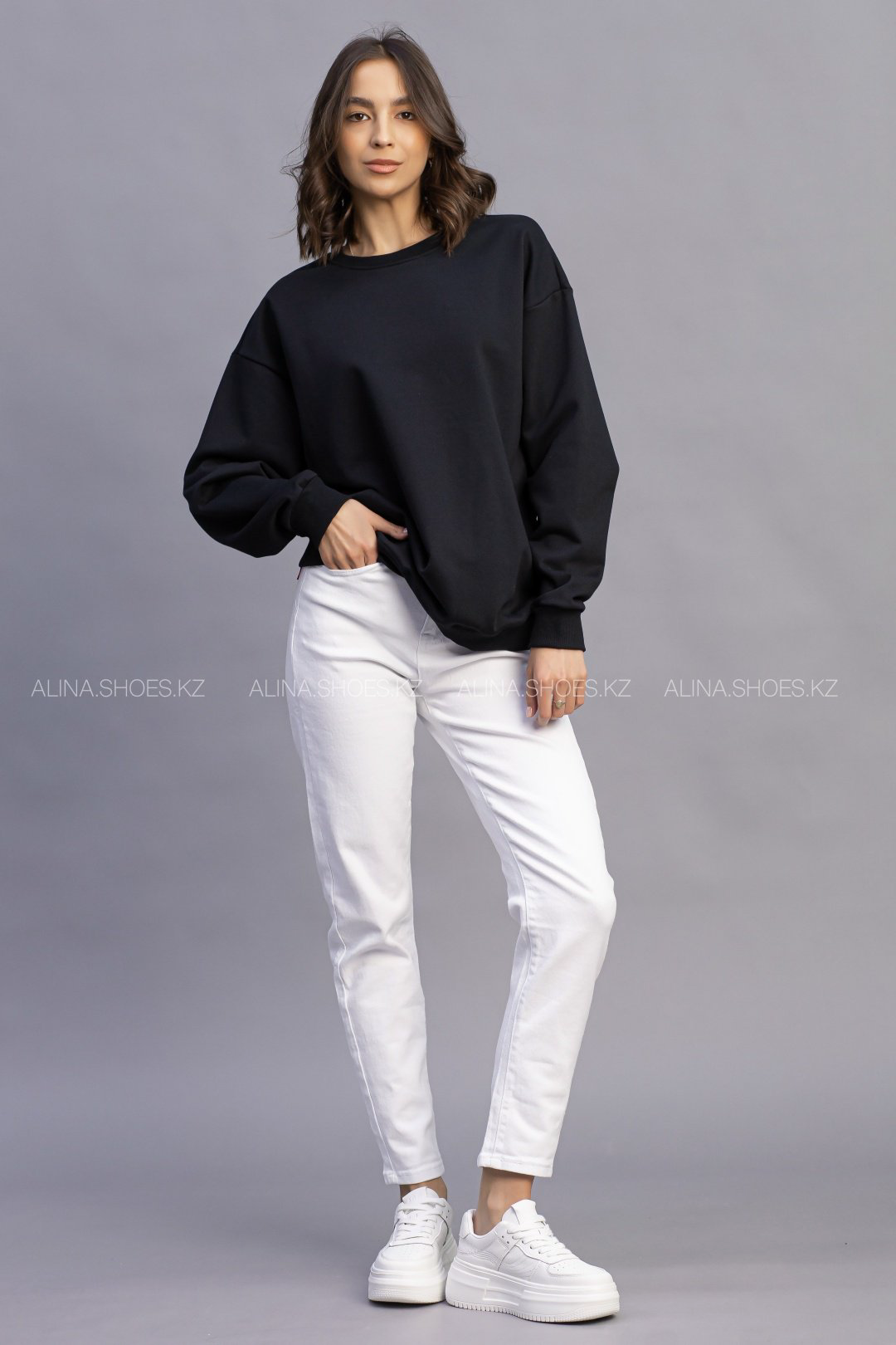 Свитшот alinashoes без принта черный M купить,NaN