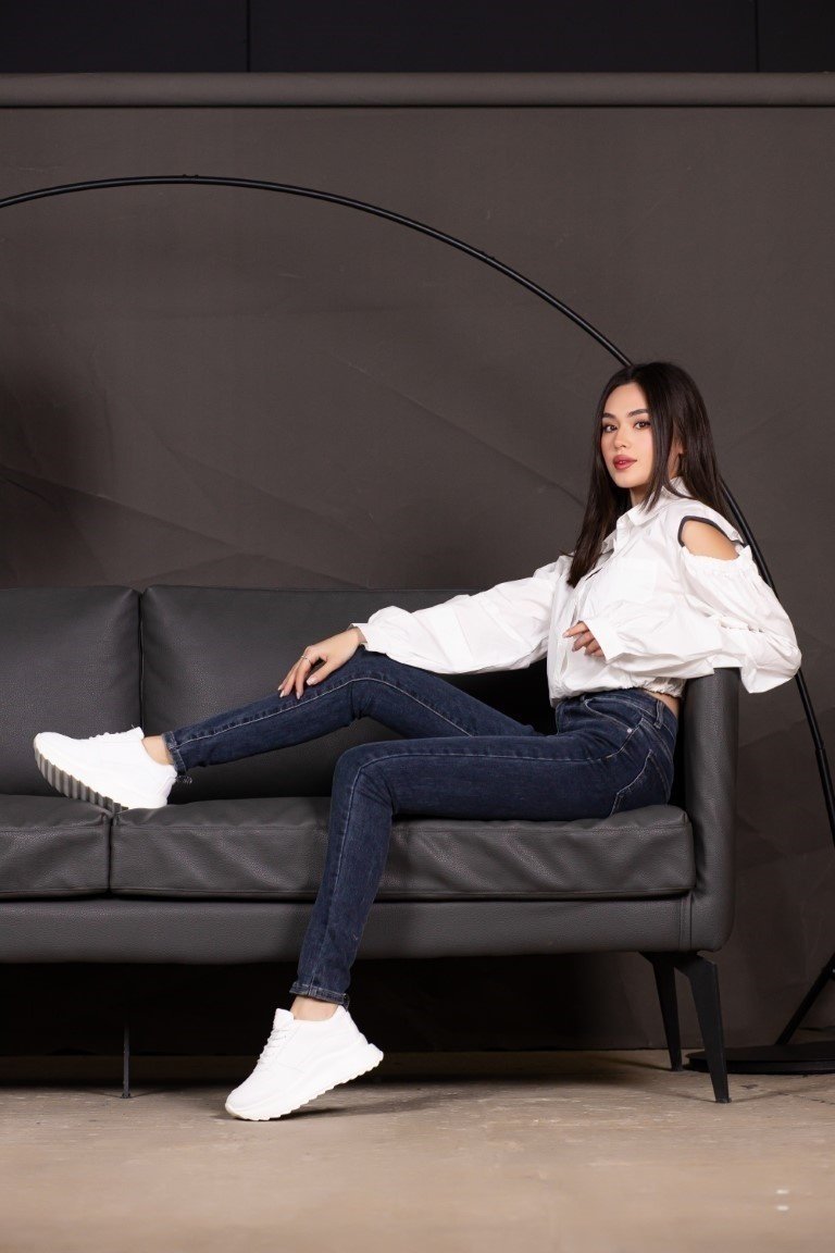 Джинсы зауженные alinashoes синий купить,NaN