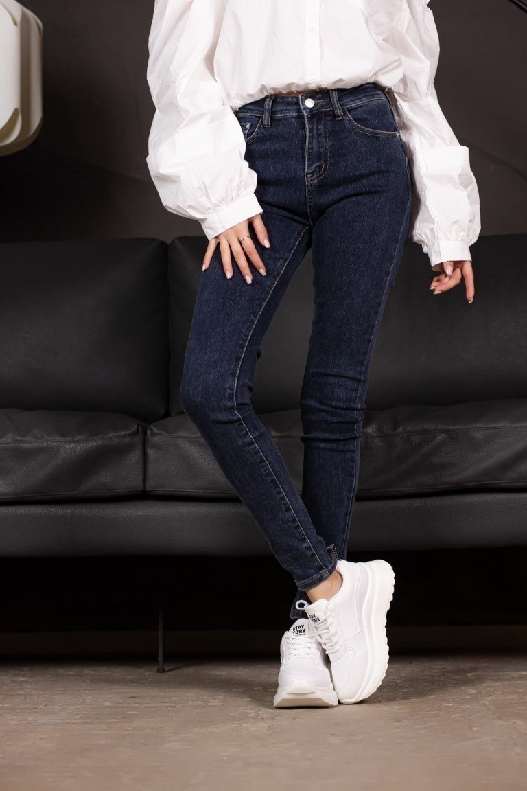 Джинсы зауженные alinashoes синий купить,NaN