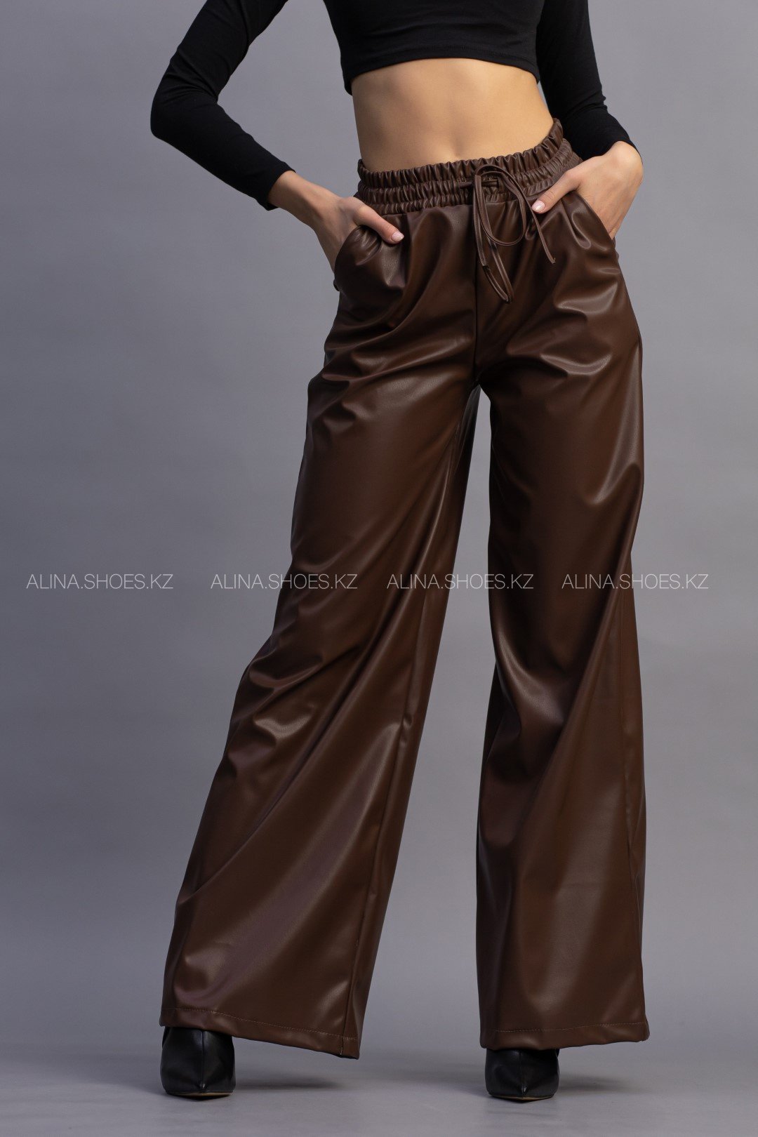Кожаные брюки alinashoes коричневый купить,NaN