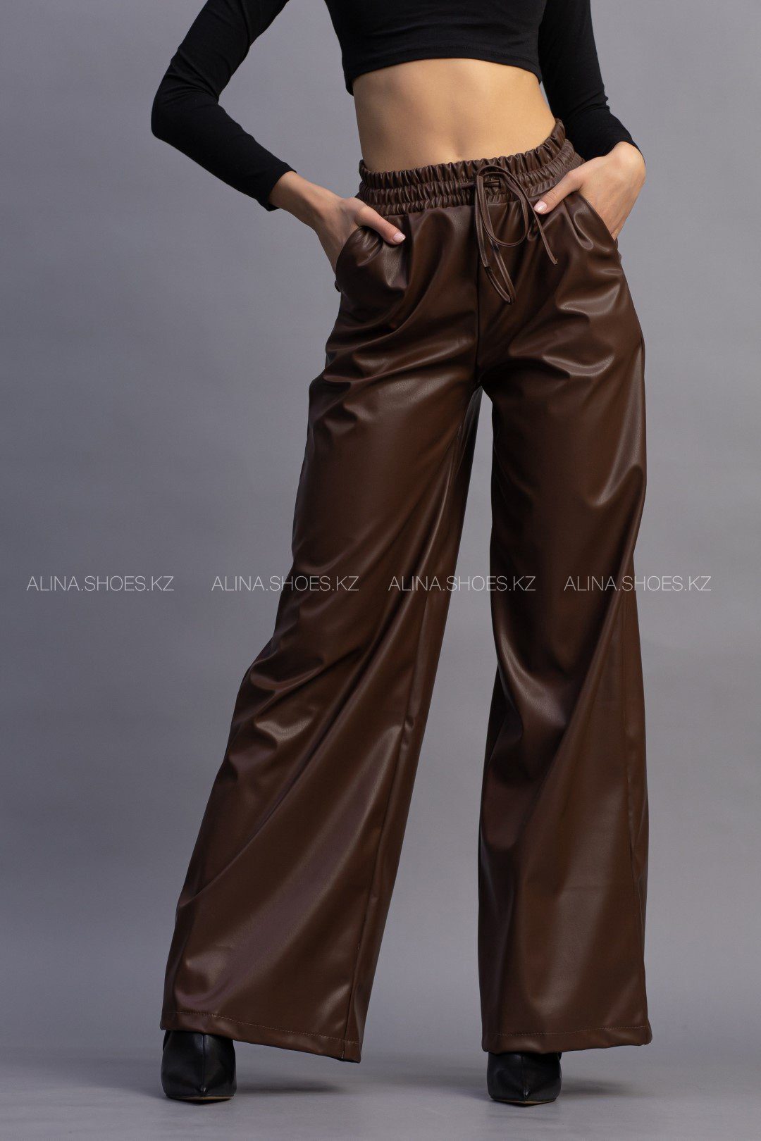 Кожаные брюки alinashoes коричневый купить,NaN
