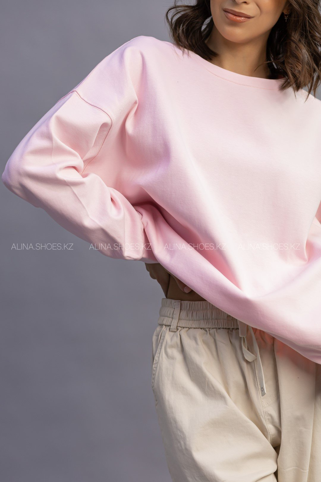 Свитшот alinashoes без принта розовый купить,NaN