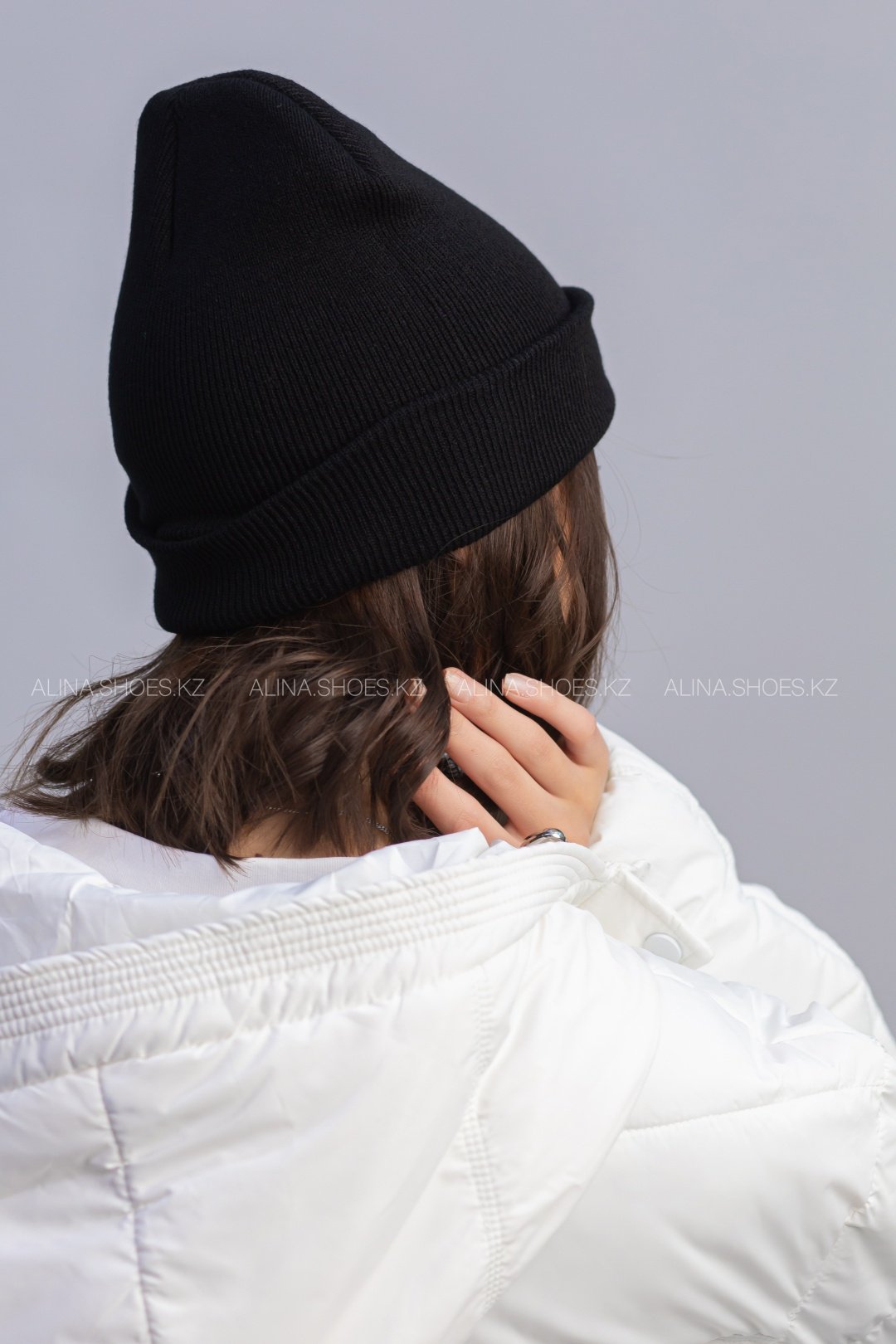 Шапка Alina shoes.kz размер универсальный, черный купить,NaN