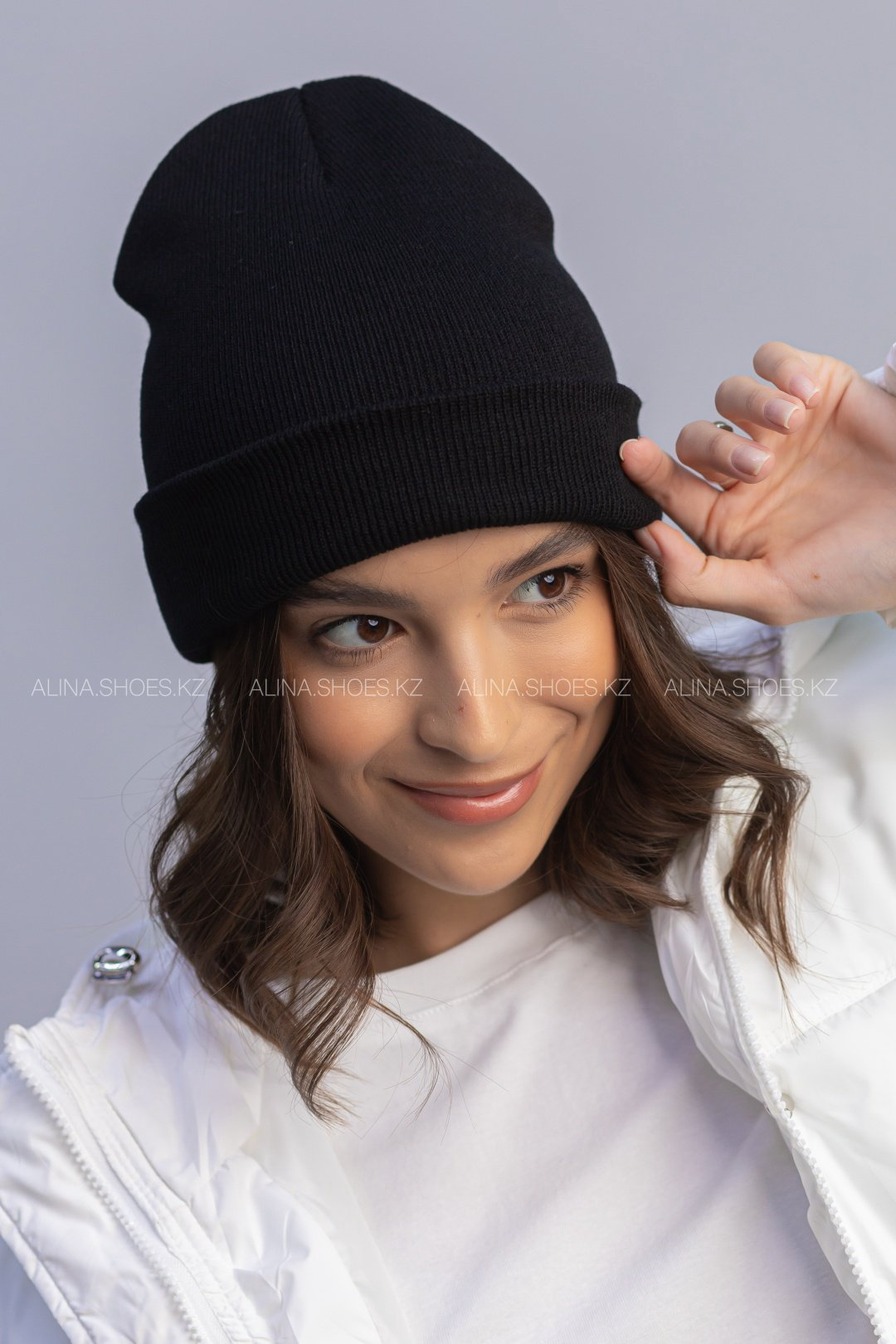 Шапка Alina shoes.kz размер универсальный, черный купить,NaN