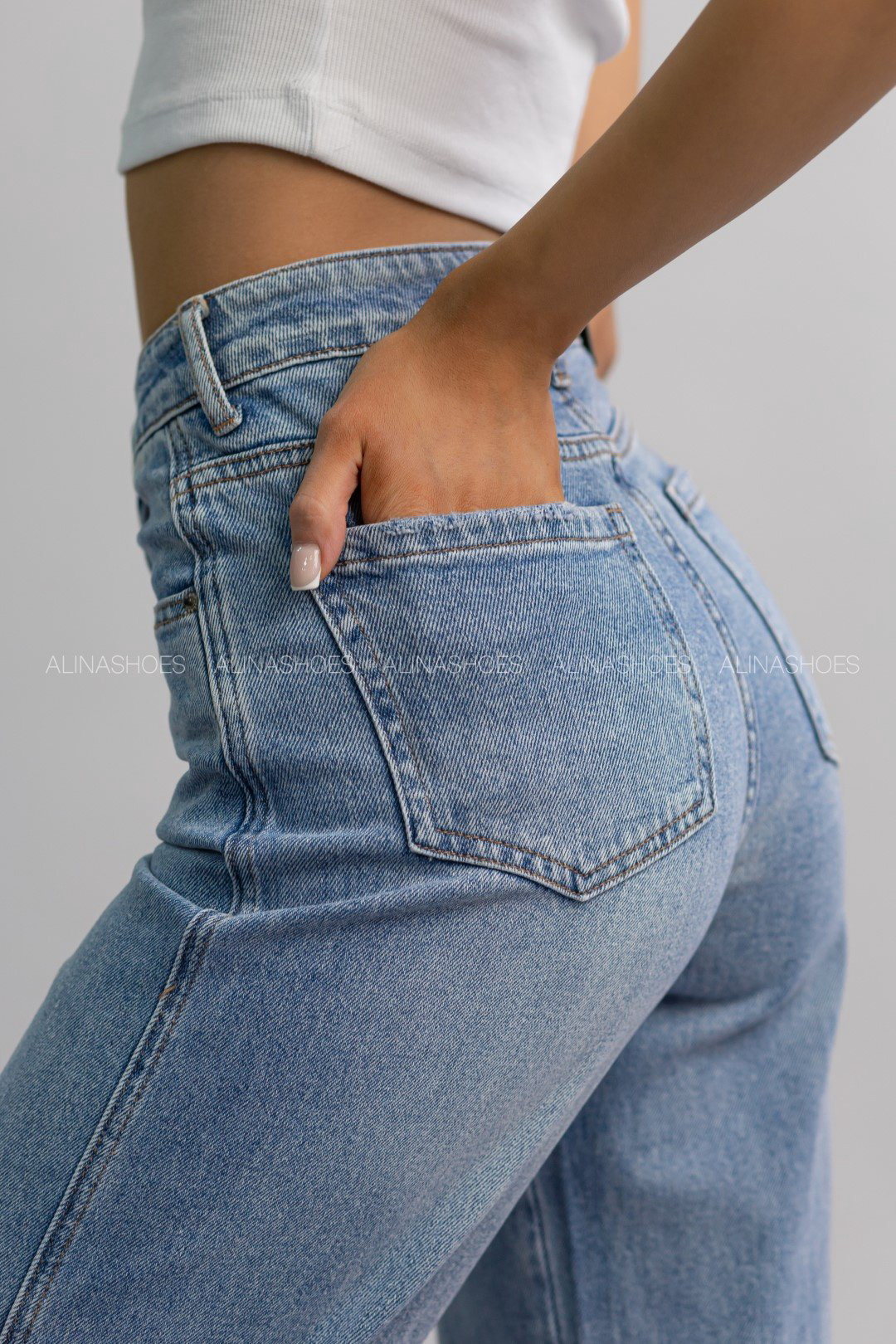 Джинсы прямые alinashoes голубой купить,NaN