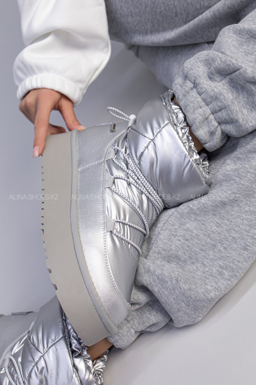 Дутики alinashoes серебристый купить,NaN