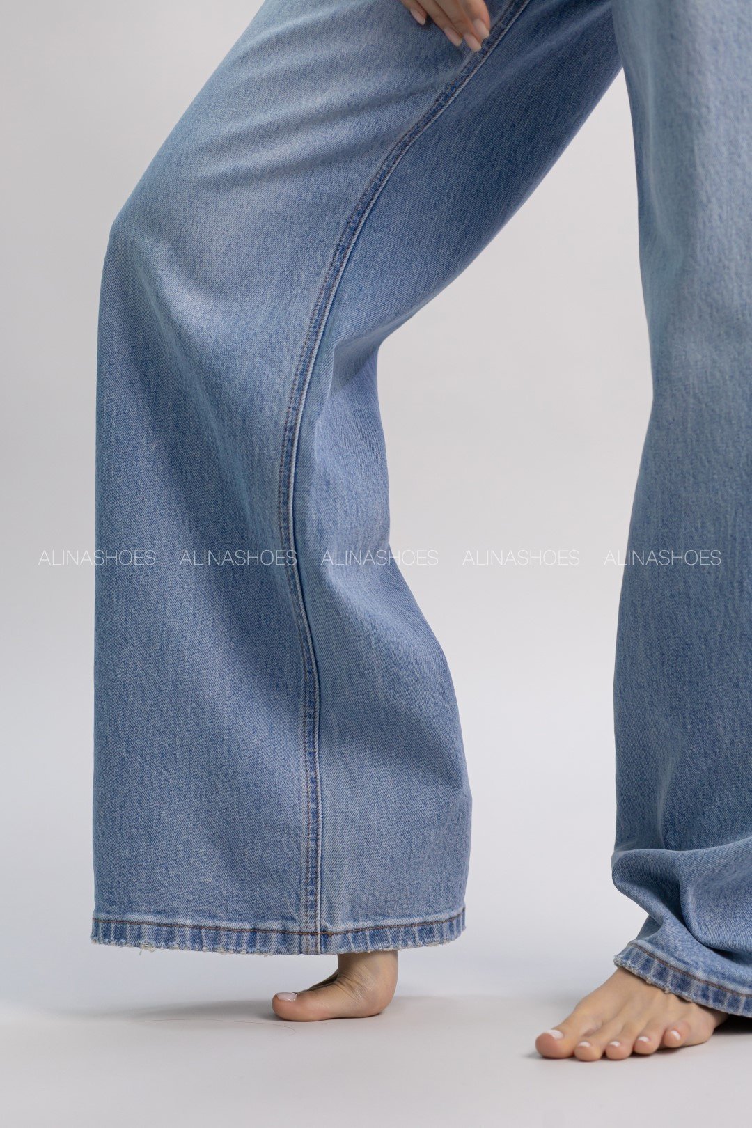 Джинсы прямые alinashoes синий купить,NaN