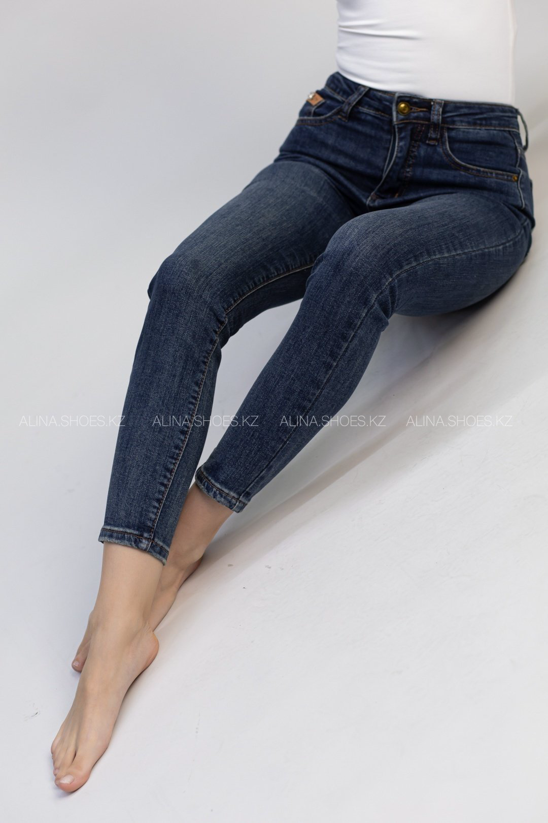 Джинсы узкие alinashoes синий купить,NaN