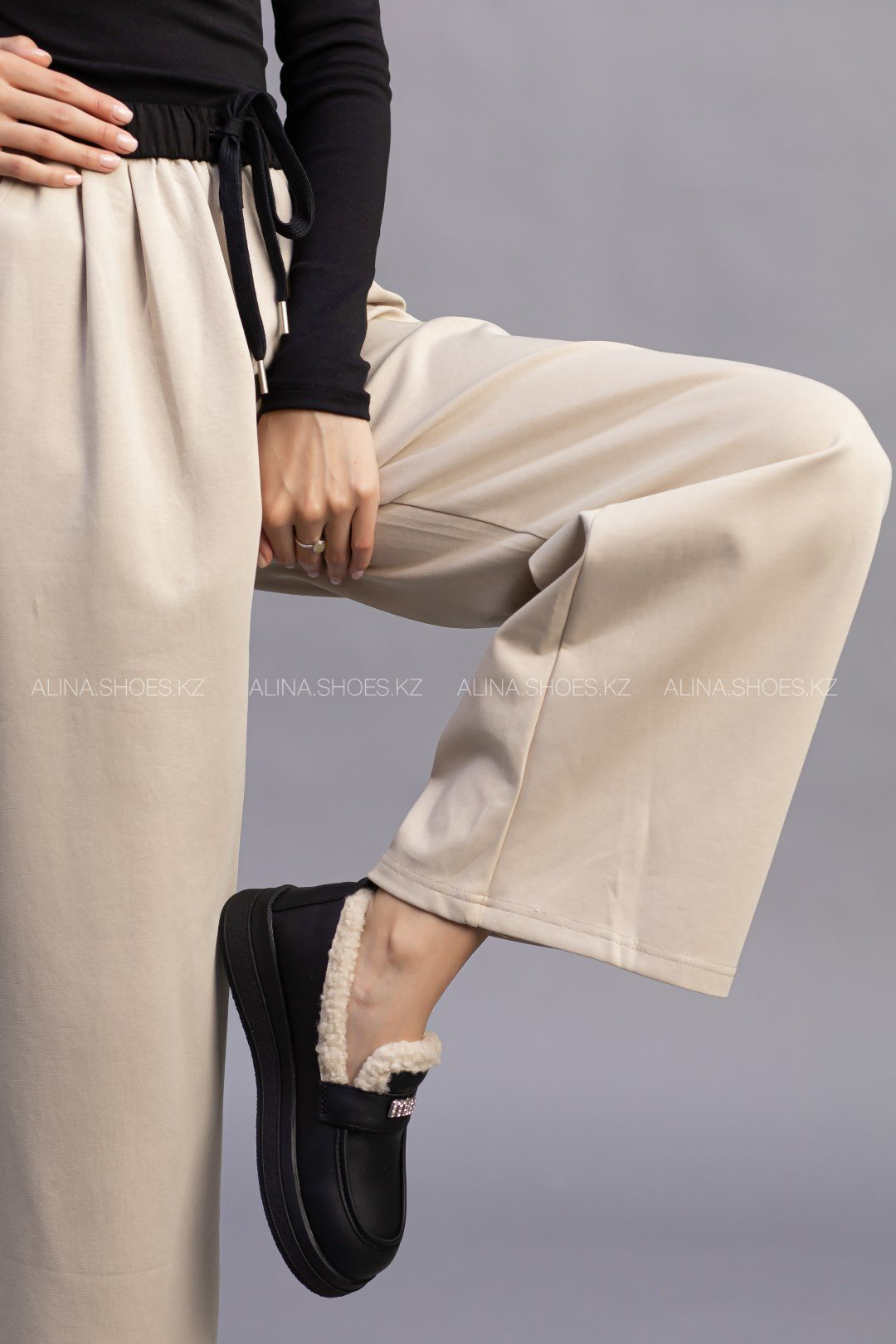 Спортивные брюки alinashoes бежевый купить,NaN