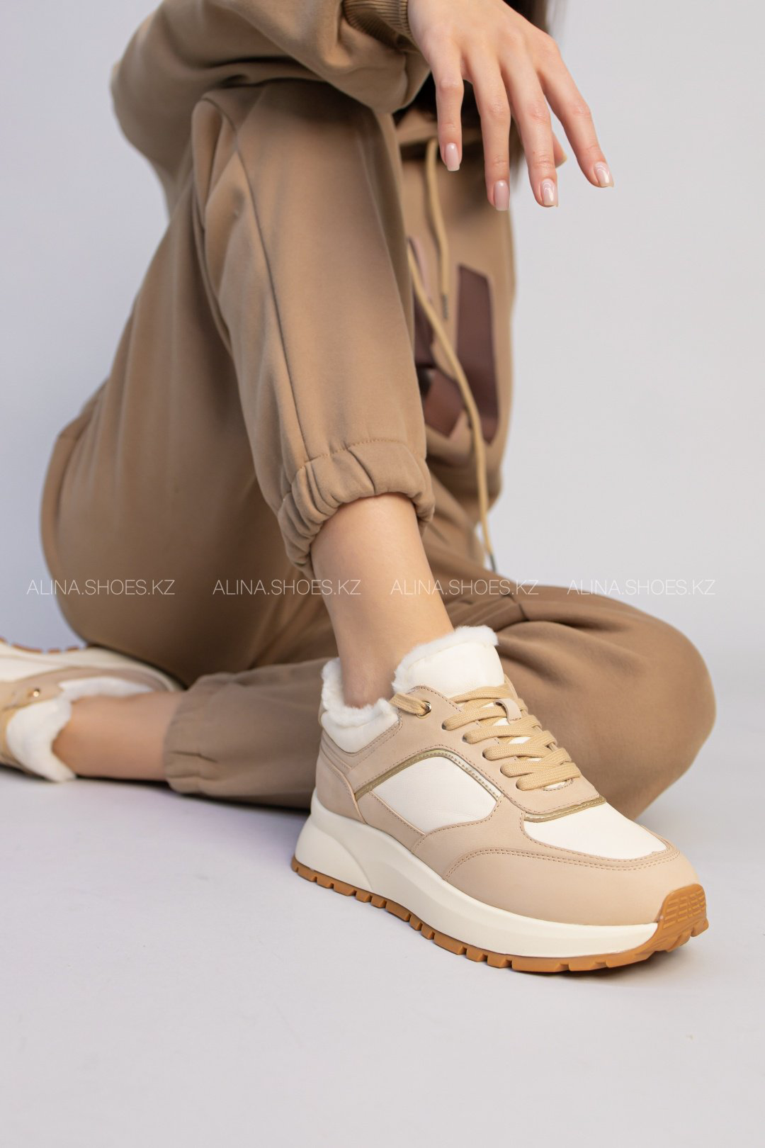 Кроссовки alinashoes бежевый купить,NaN