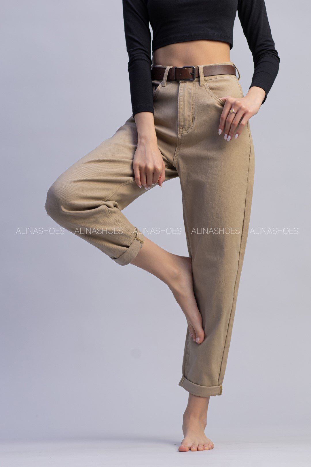 Джинсы джинсы-мом alinashoes бежевый купить,NaN