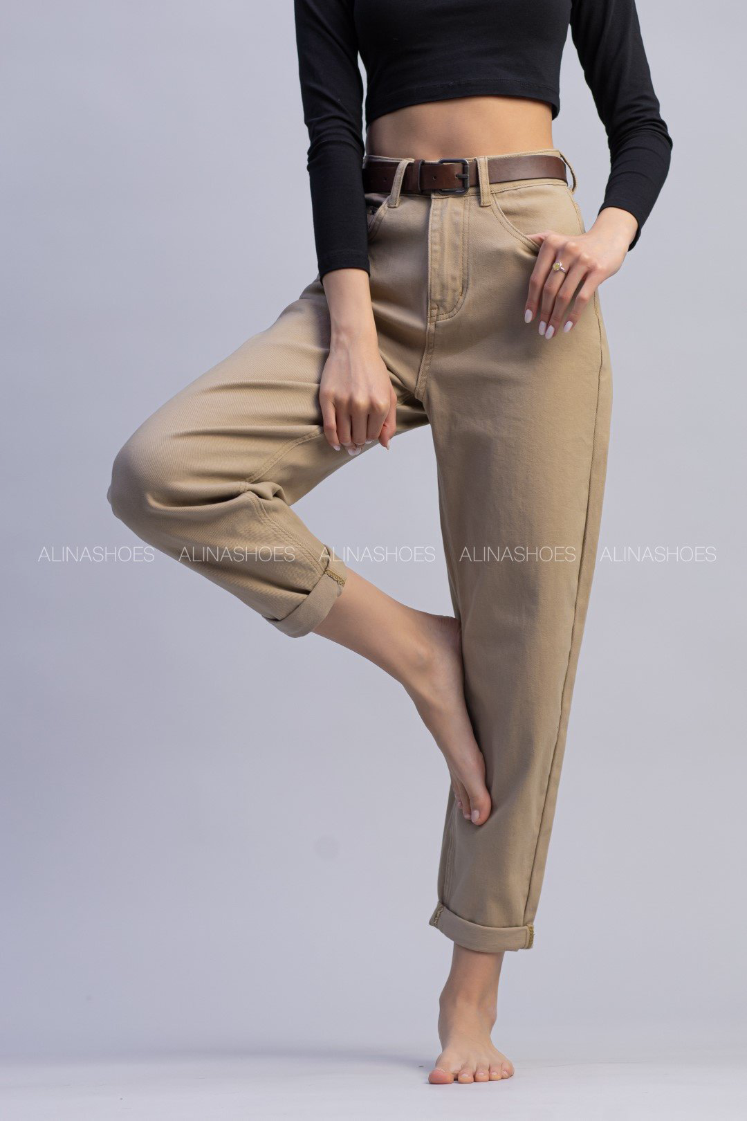 Джинсы джинсы-мом alinashoes бежевый купить,NaN