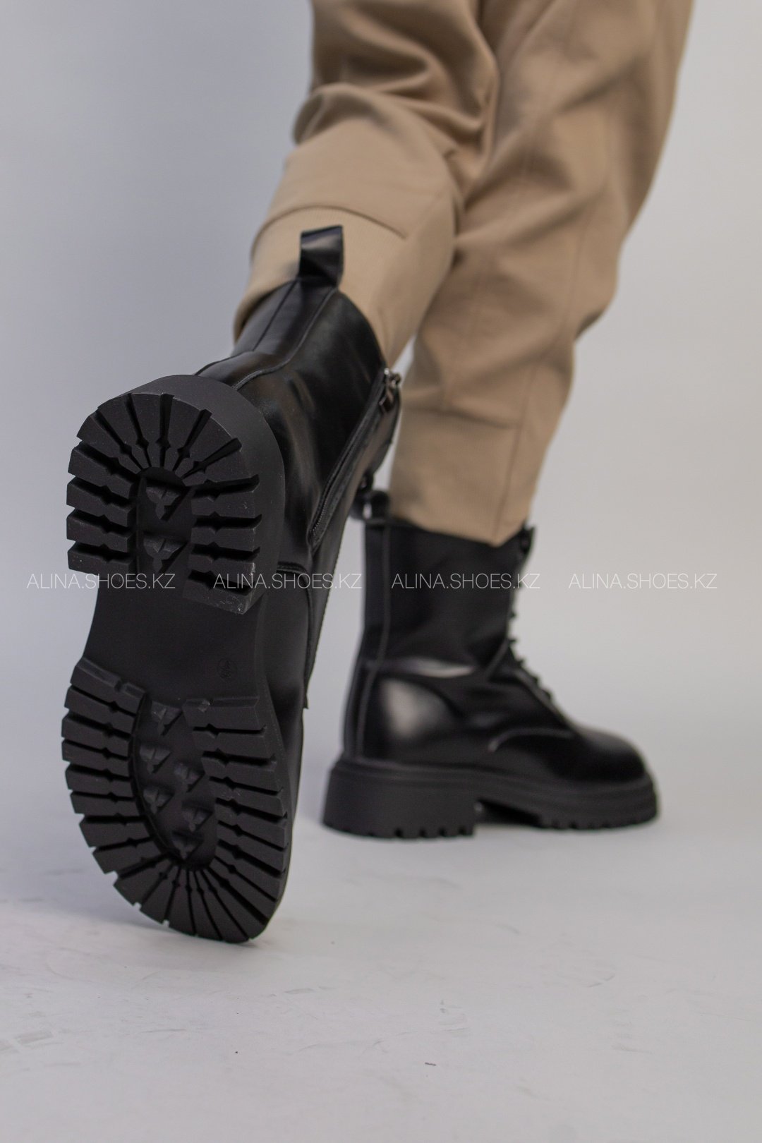 Ботинки alinashoes black 36 купить,NaN