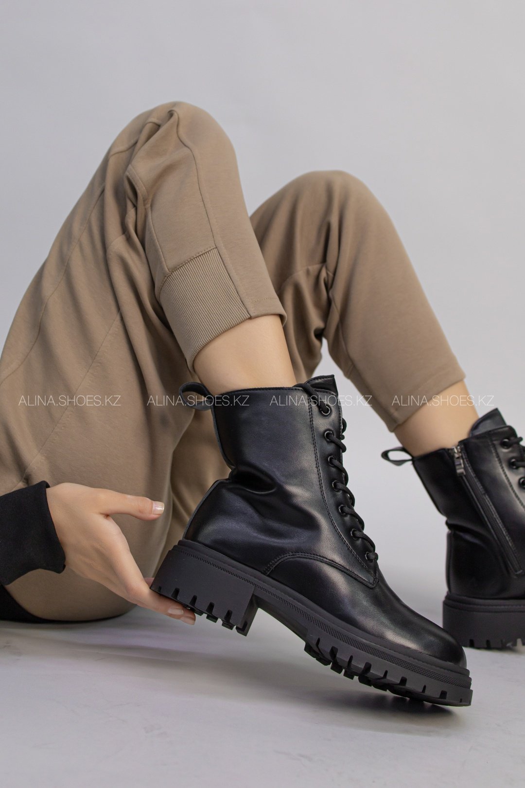 Ботинки alinashoes black 36 купить,NaN