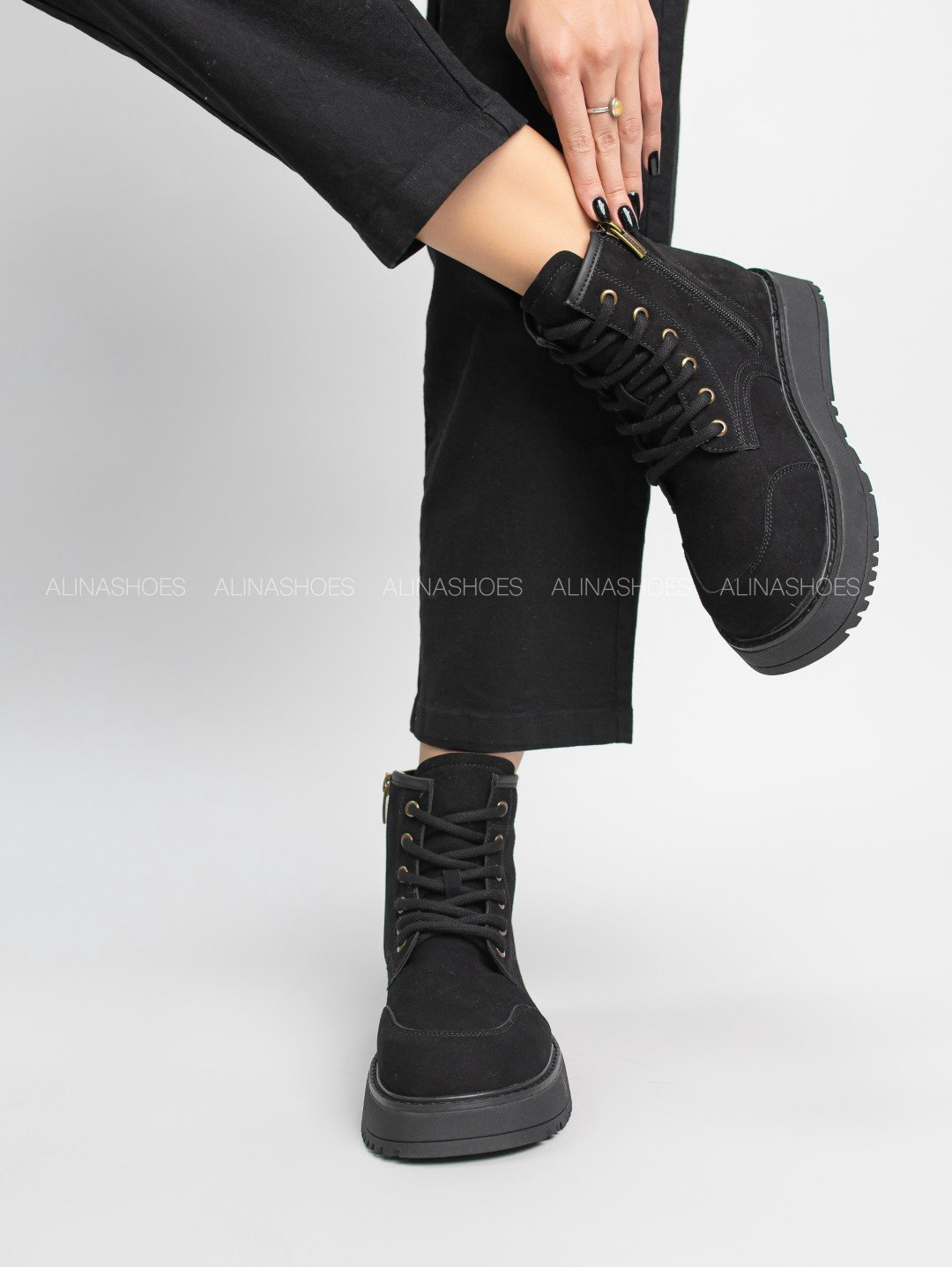 Ботинки alinashoes black 40 купить,NaN