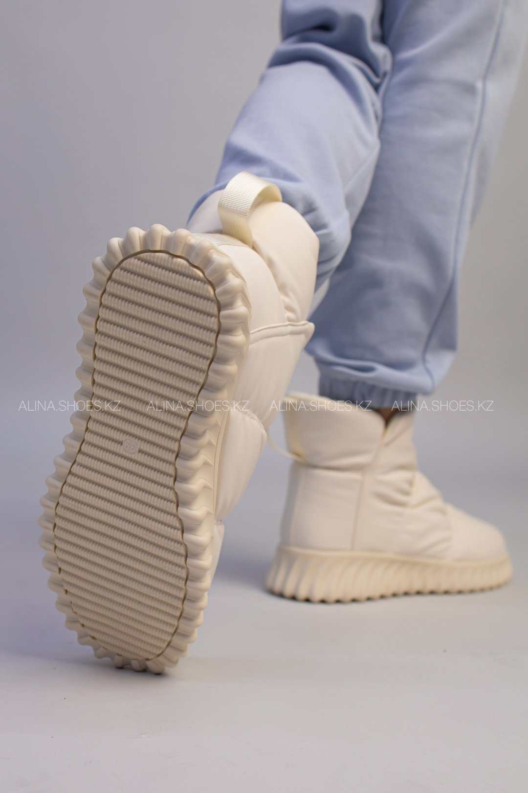 Дутики alinashoes белый купить,NaN
