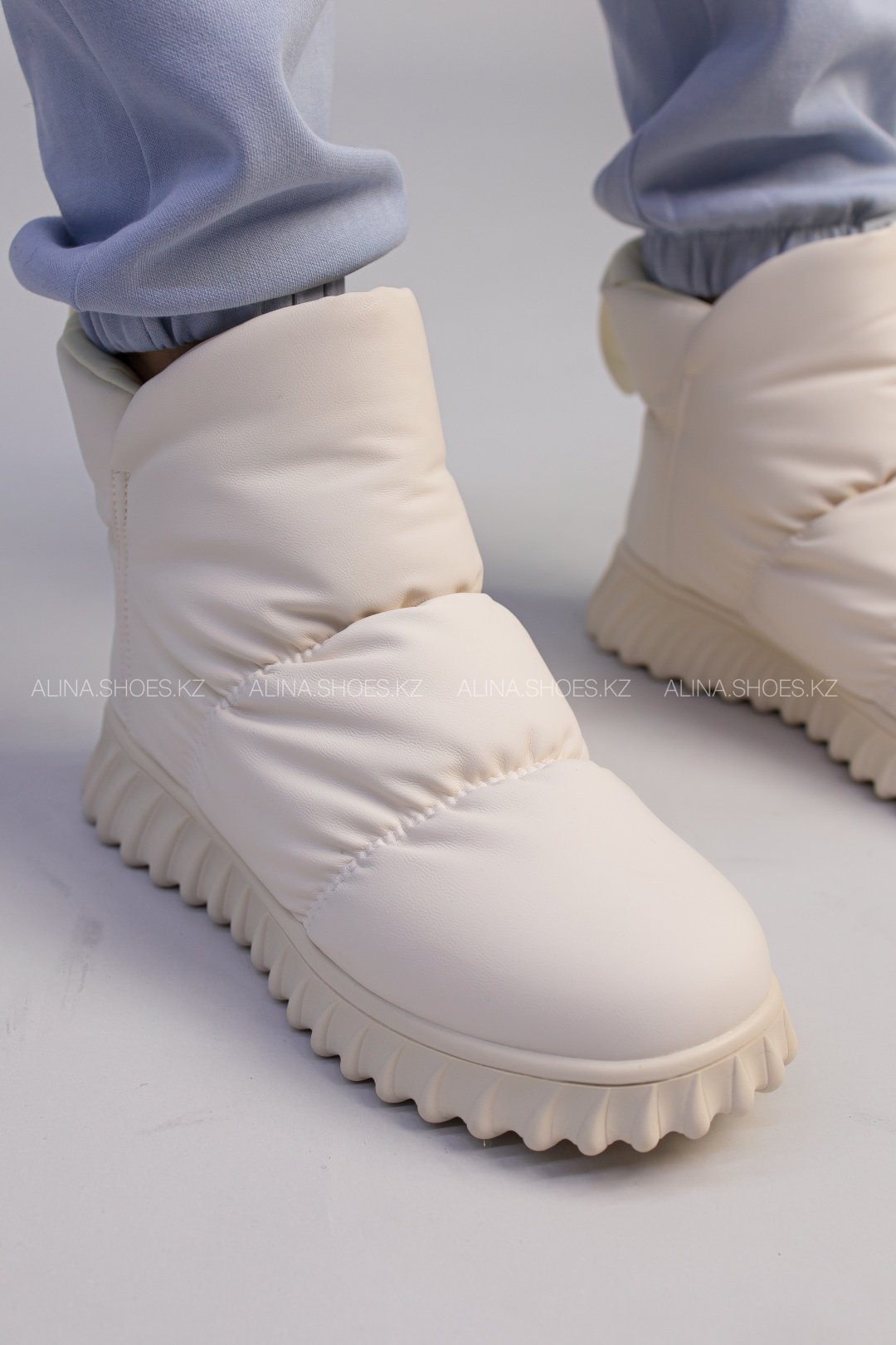 Дутики alinashoes белый купить,NaN
