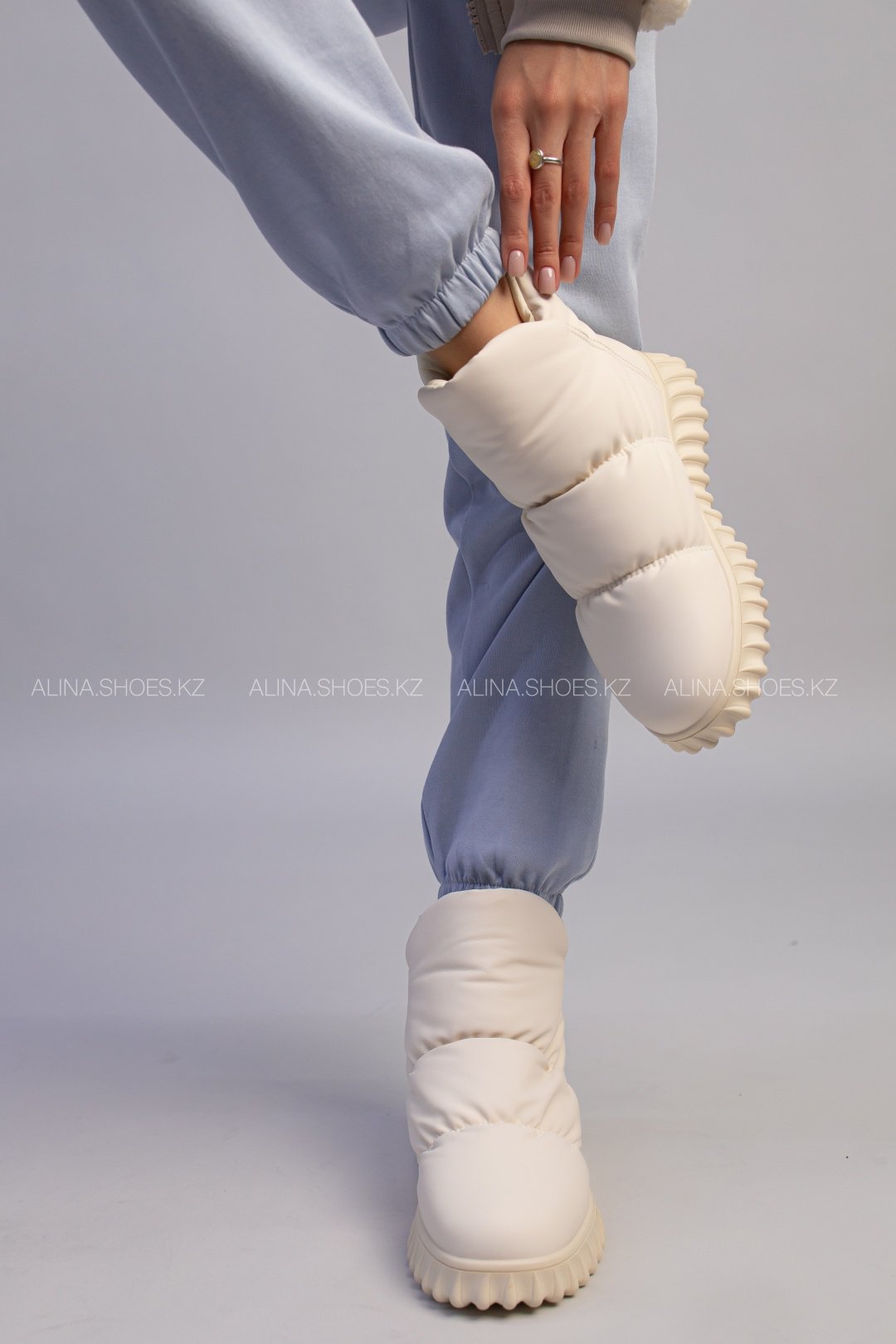 Дутики alinashoes белый купить,NaN