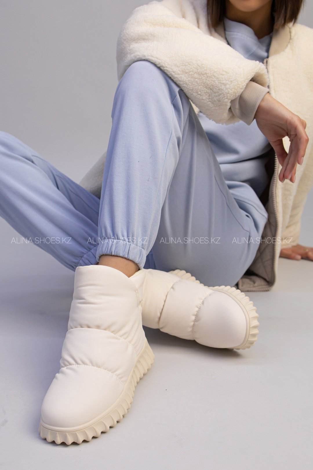 Дутики alinashoes белый купить,NaN