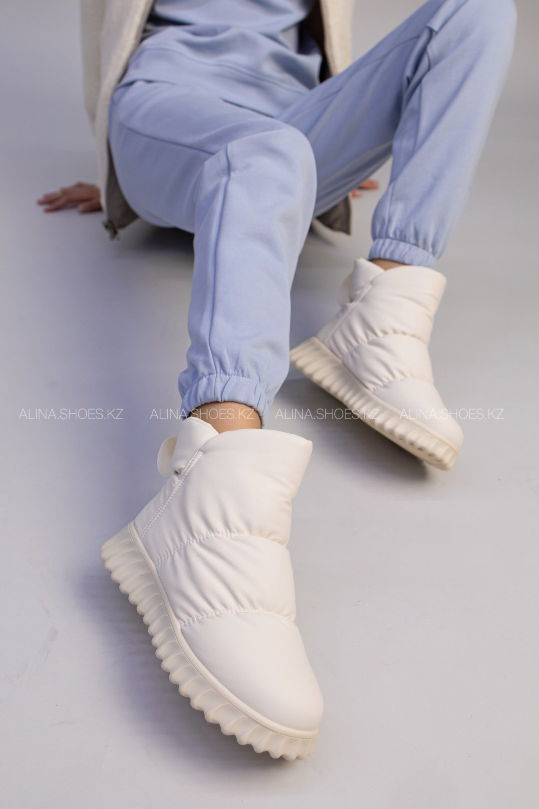 Дутики alinashoes белый купить,NaN
