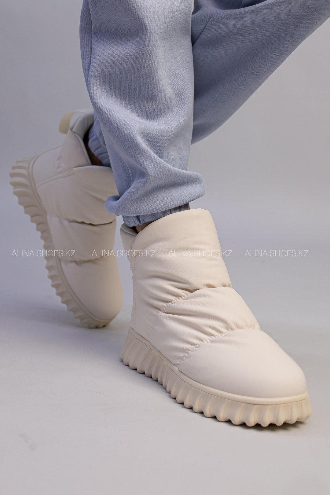 Дутики alinashoes белый купить,NaN