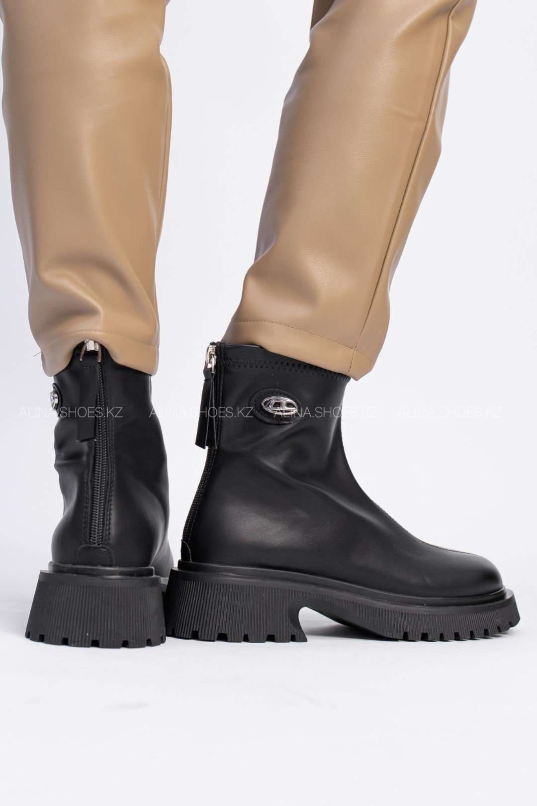 Ботинки alinashoes black 35 купить,NaN