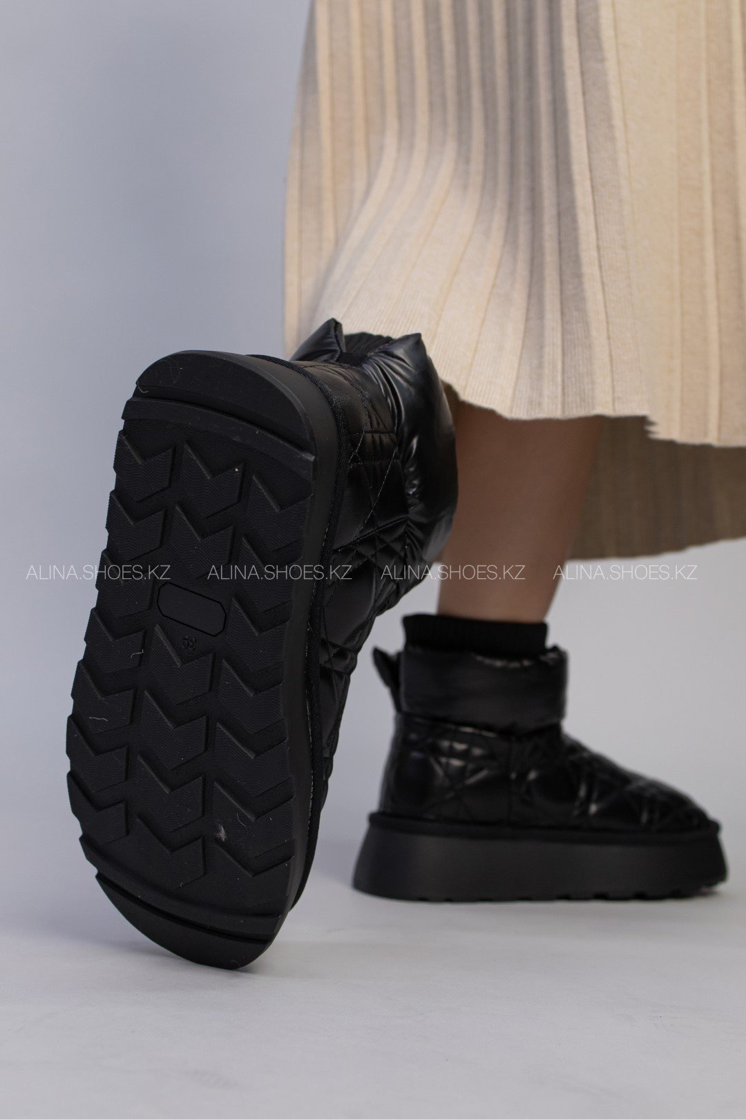 Дутики alinashoes черный купить,NaN