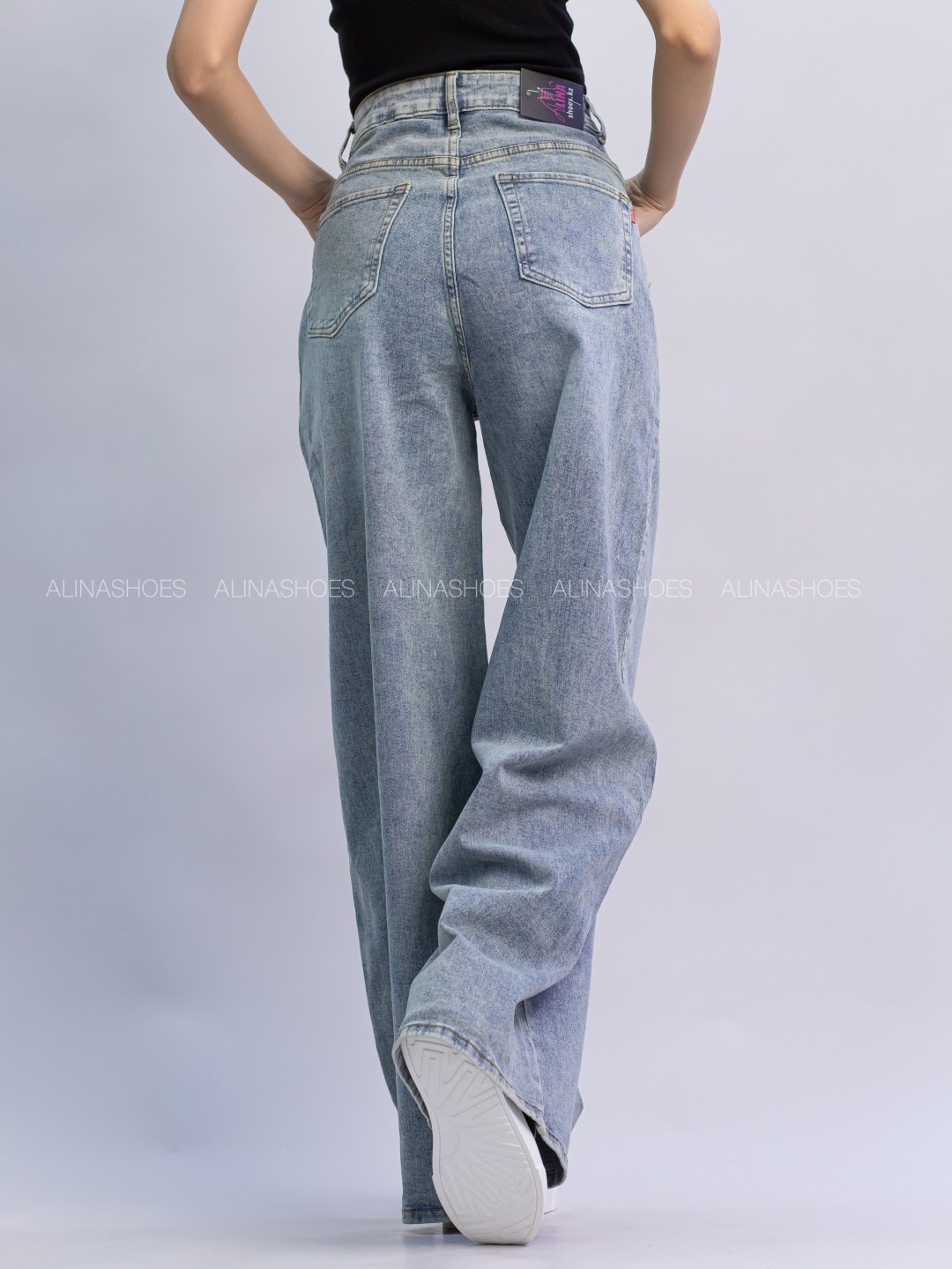 Джинсы прямые alinashoes голубой купить,NaN